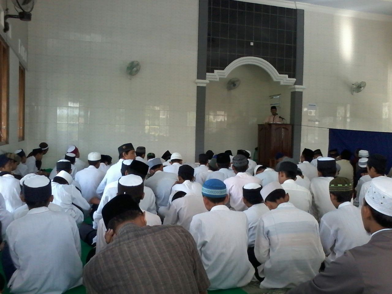 Kegiatan Sholat Jum'at Masjid Raya Palapa Baitus Salam